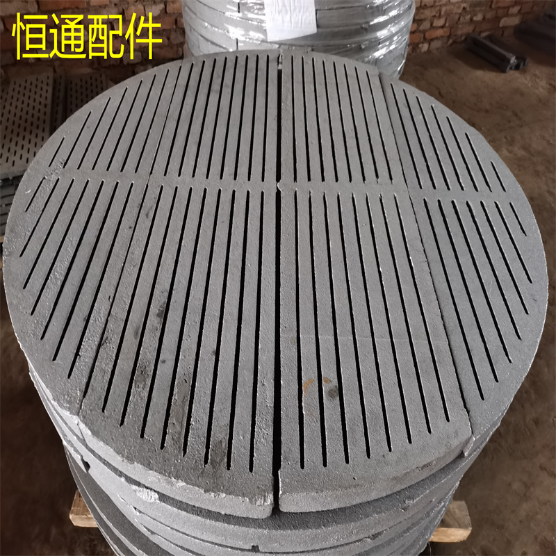 炉箅子的炉条间距应该如何根据不同的炉具进行调整？